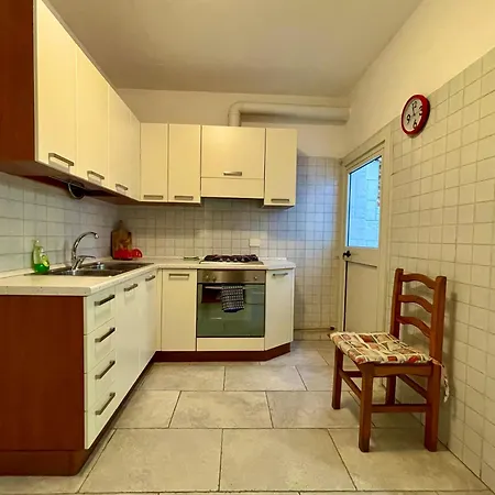 Vespucci 8 카스트로